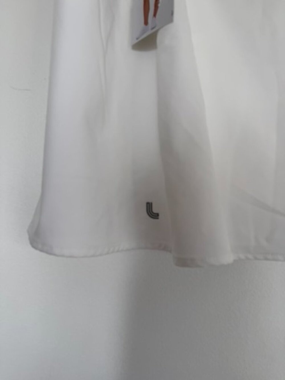 $90 Retail Lolë White Pleated Tennis Skort Built-In Shorts Athletic Skirt Medium - Picture 8 of 10